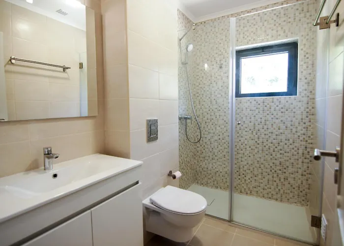 Quanice - Relaxing In Faro